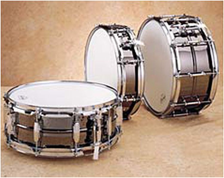 Snaredrum-Ludwig-Black-Beauty-14x5-14-x-5-Black-Ni_0001.jpg